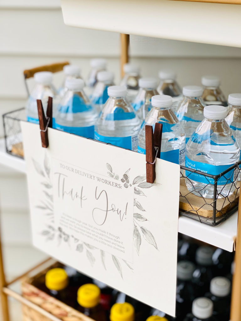 How to Thank Your Delivery Workers at the End of the Year