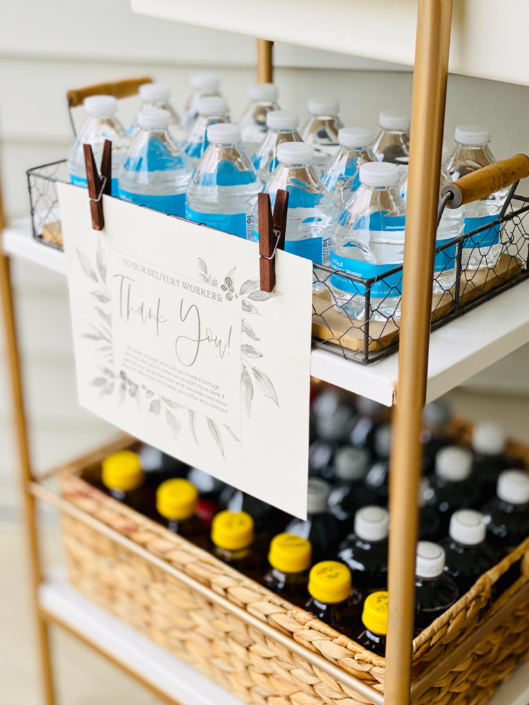 How to Thank Your Delivery Workers at the End of the Year